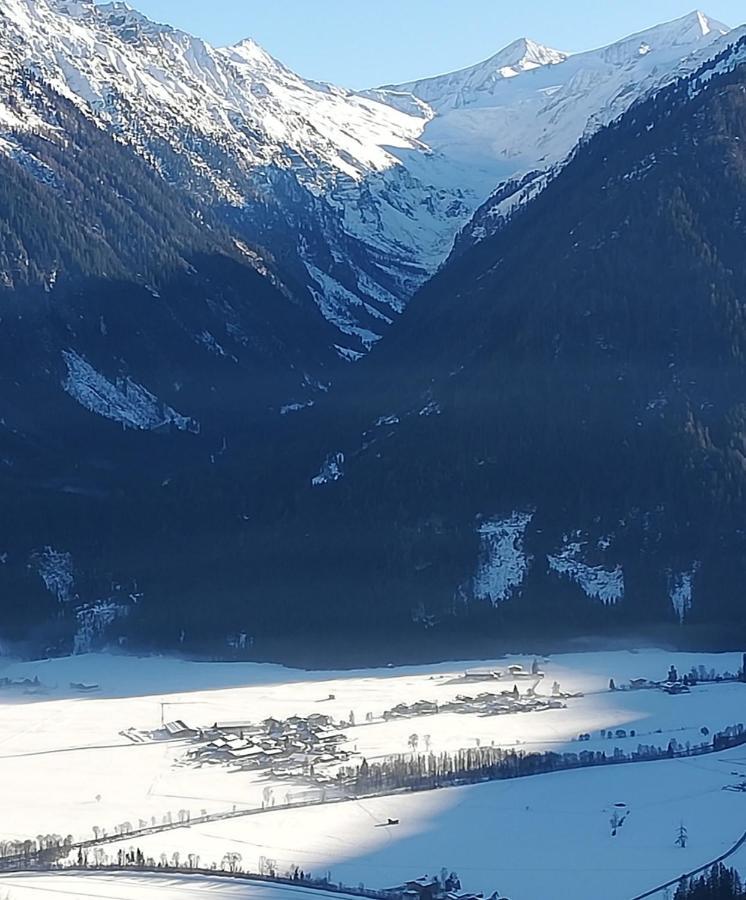Haus Seppi Hotell Neukirchen am Großvenediger Exteriör bild