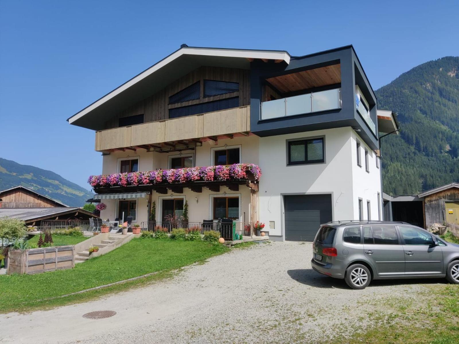 Haus Seppi Hotell Neukirchen am Großvenediger Exteriör bild